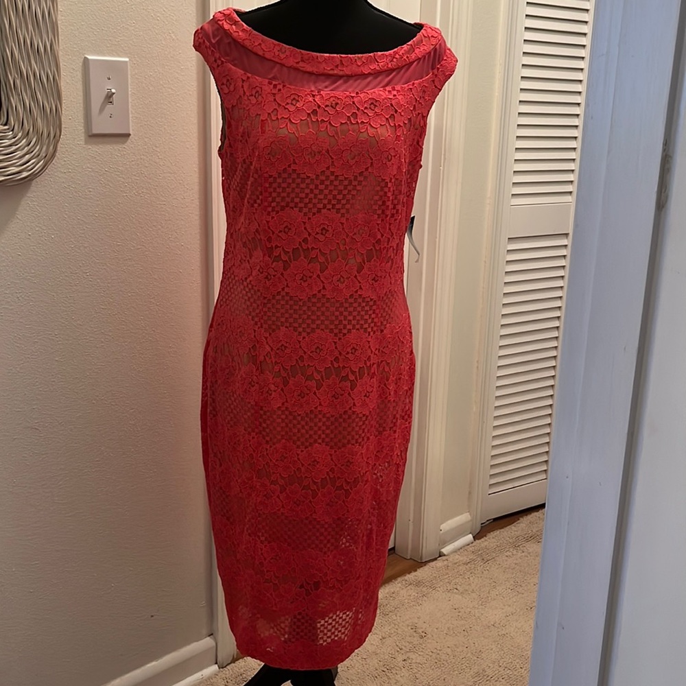 Gabby Skye lace sheath dress